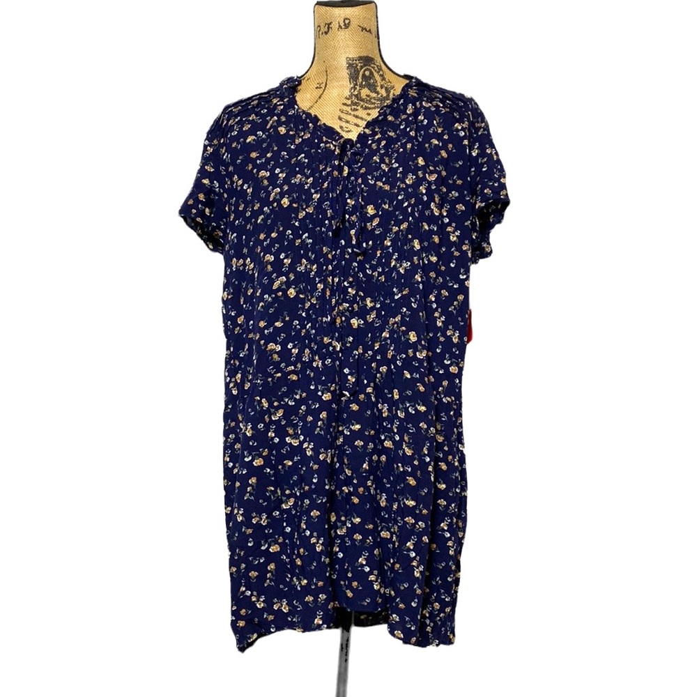 NWT Blue Floral Short Sleeve A-Line Tunic M
